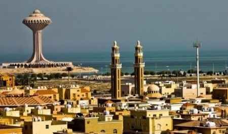 منظر عام لمدينة الخبر يظهر الأحياء السكنية ومعالم المدينة حيث تقدم عرب موورز ہب خدمات نقل الأثاث باحترافية